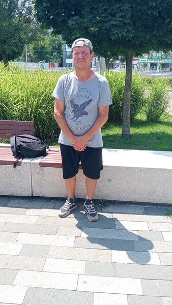 Sunt Adrian din Cernica, doresc o relatie serioasa si familie cu o fata